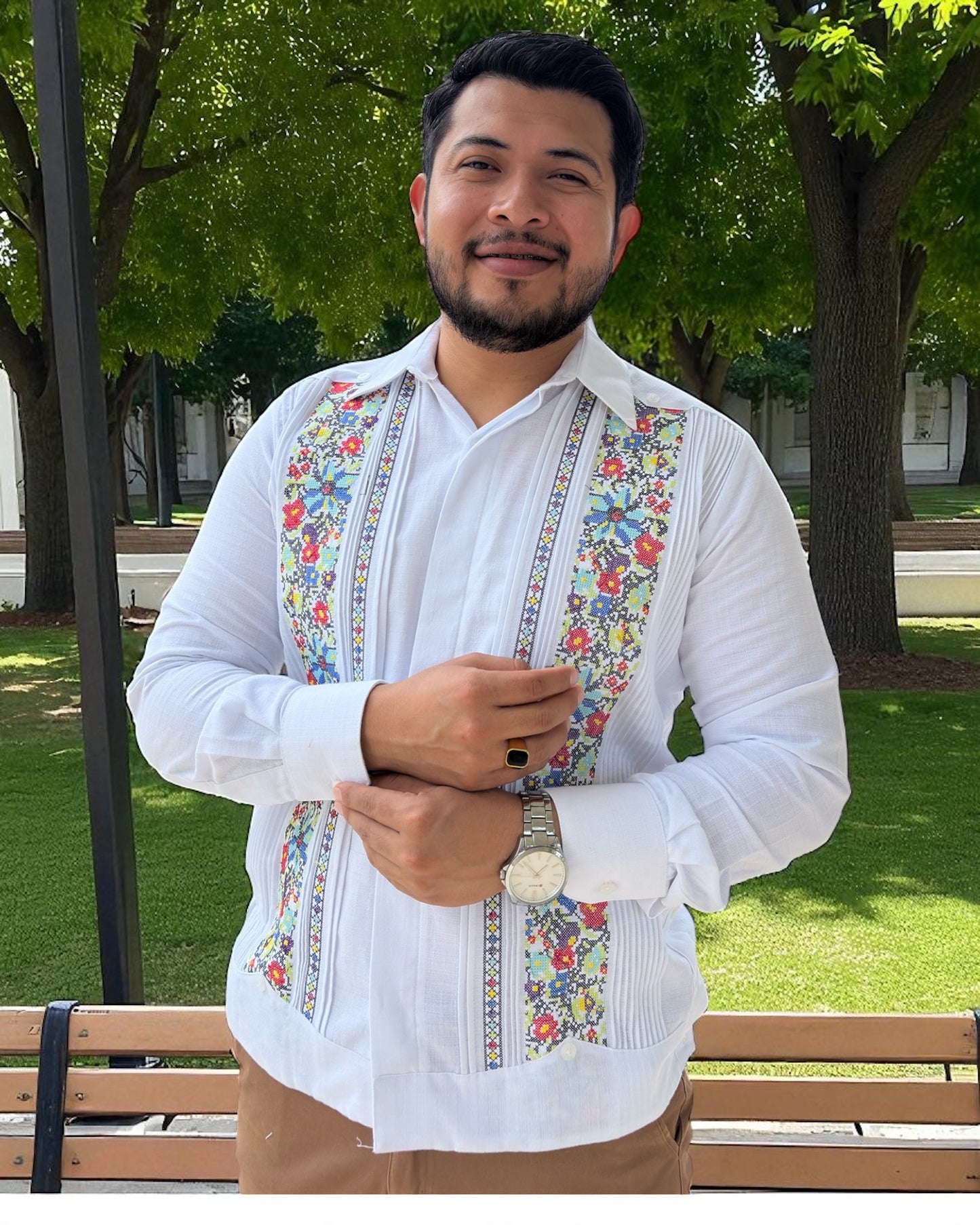 Guayabera Manga Larga MOD.014 Con Bordado De Punto de Cruz