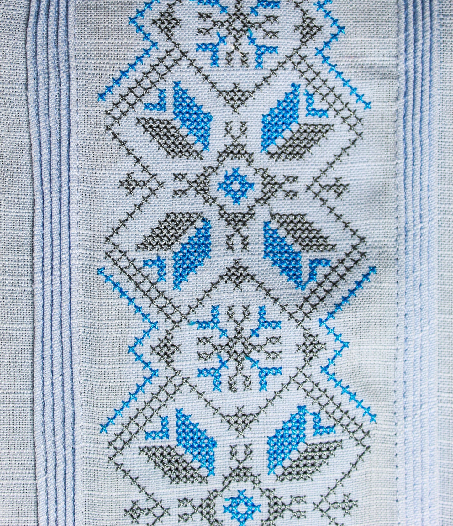 Guayabera Manga Larga MOD.078 Con Bordado de Flechas azul y gris