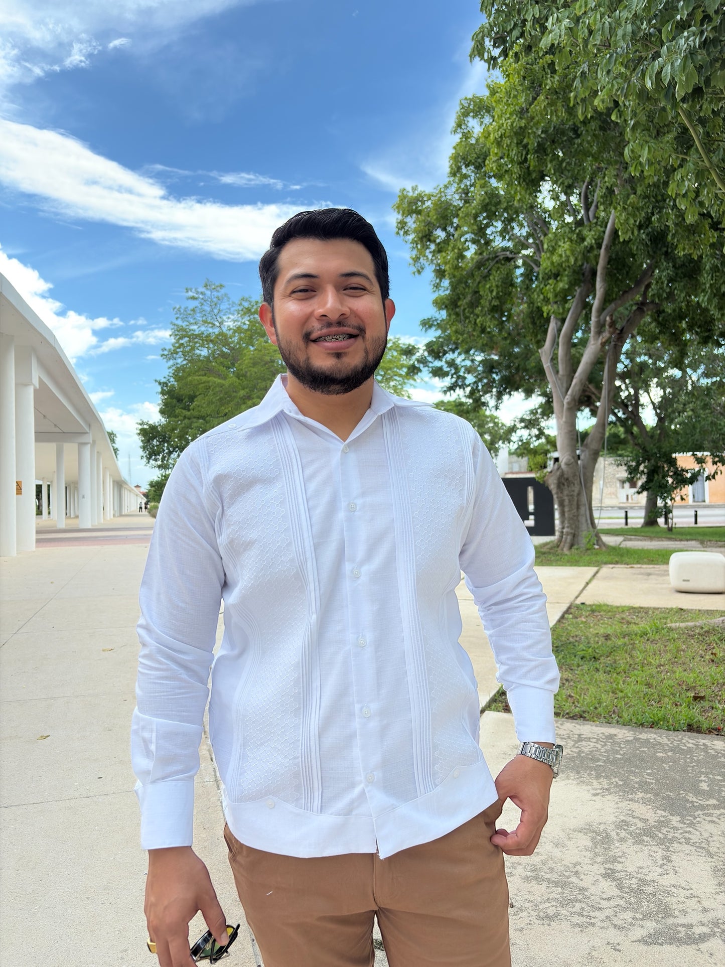 Guayabera Manga Larga MOD.158 Bordado Panal Blanco