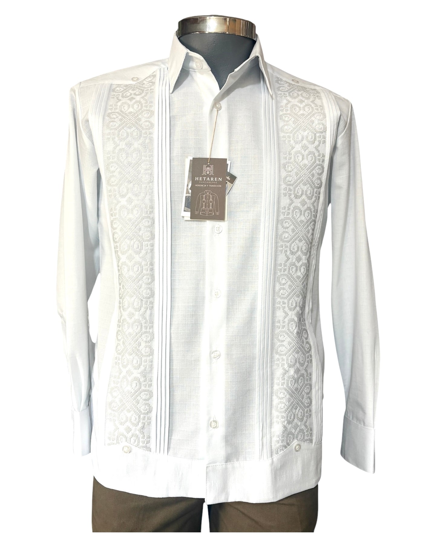 Guayabera Manga Larga MOD.025 Bordado de Corazones