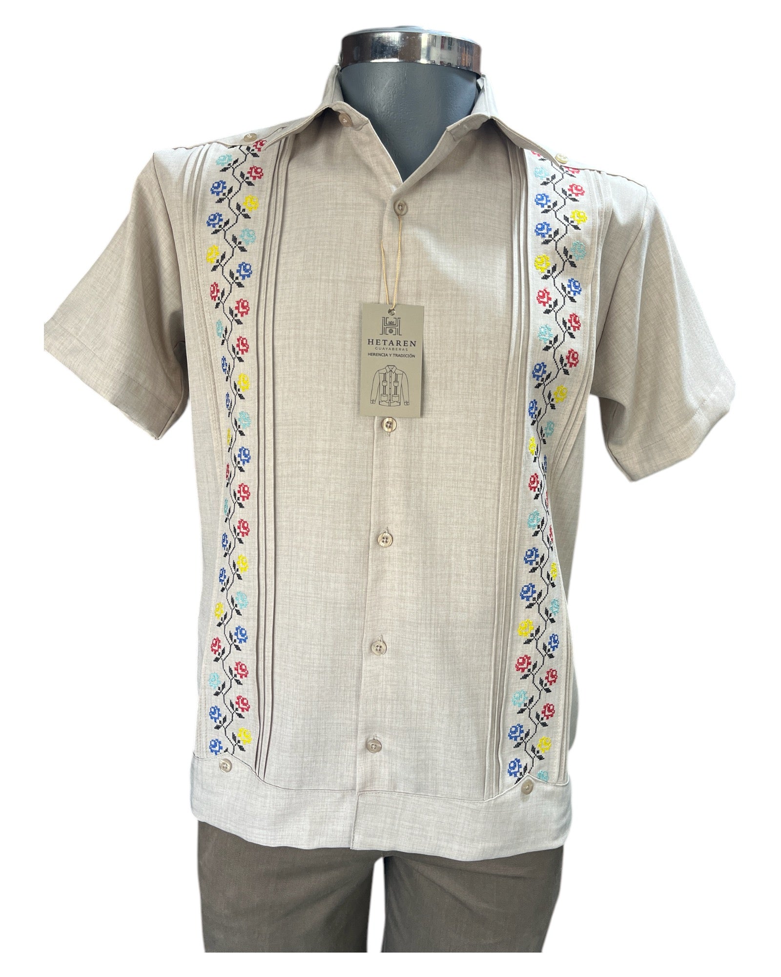 Guayabera Manga Corta MOD.110 Modelo Sueños de Primavera Color Beige | Guayabera artesanal | HETAREN GUAYABERAS