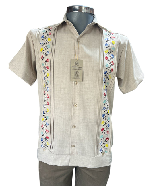 Guayabera Manga Corta MOD.110 Modelo Sueños de Primavera Color Beige