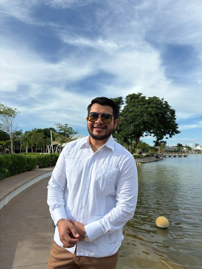 Guayabera Cubana Manga Larga Con 4 Bolsas y Alforzas