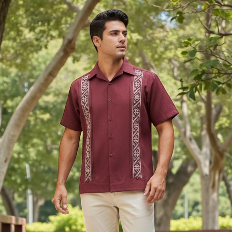 Guayabera Manga Corta MOD.054 Modelo Marcos Color Vino | Guayabera artesanal | HETAREN GUAYABERAS