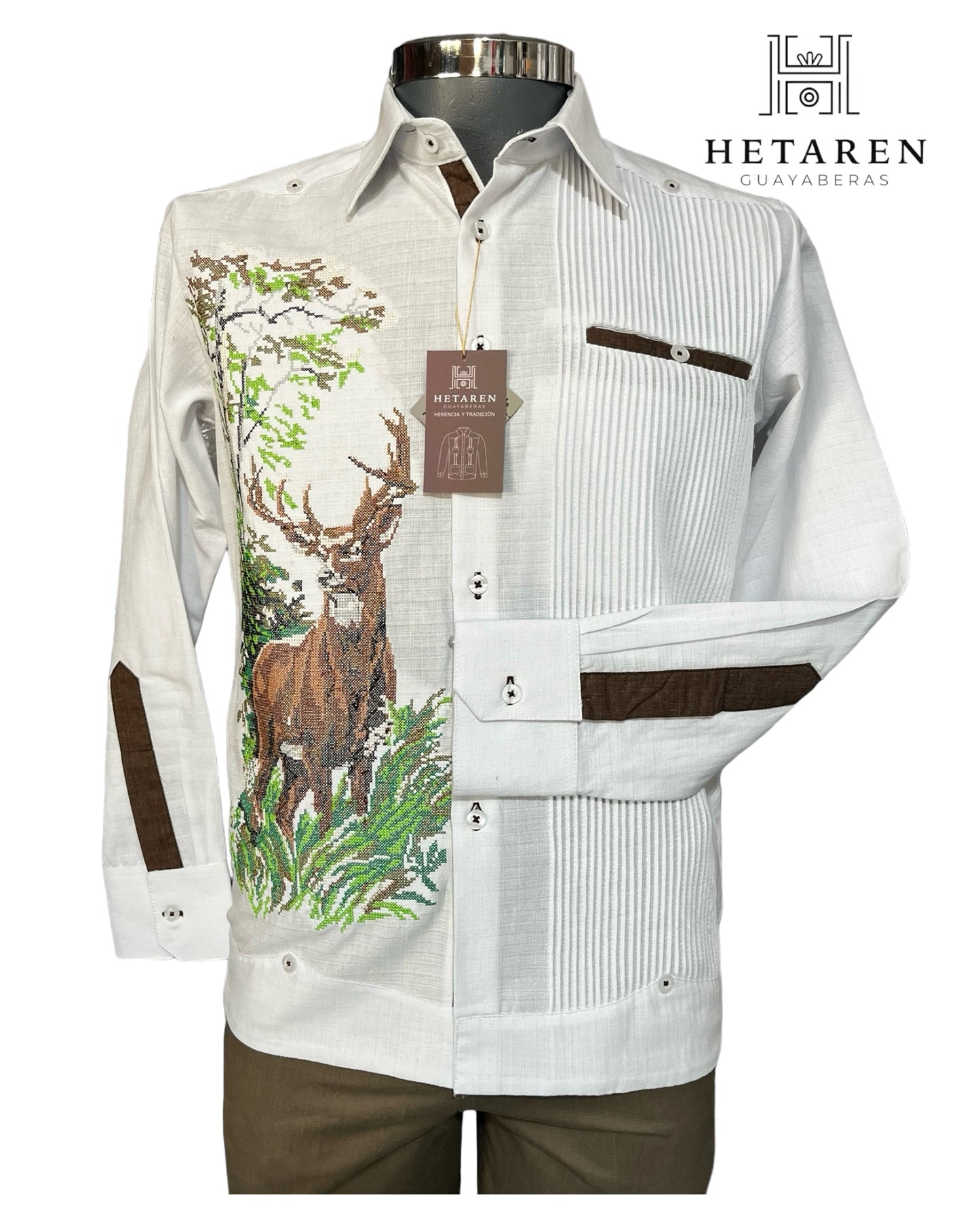 Guayabera Manga Larga MOD.125 con bordado venado