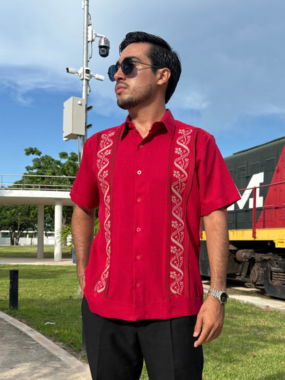 Guayabera Manga Corta MOD.050 Modelo Felipe Color Rojo