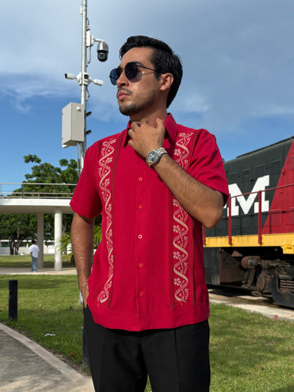 Guayabera Manga Corta MOD.050 Modelo Felipe Color Rojo