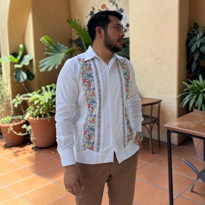 Guayabera Manga Larga MOD.014 Con Bordado De Punto de Cruz | Guayabera artesanal | HETAREN GUAYABERAS