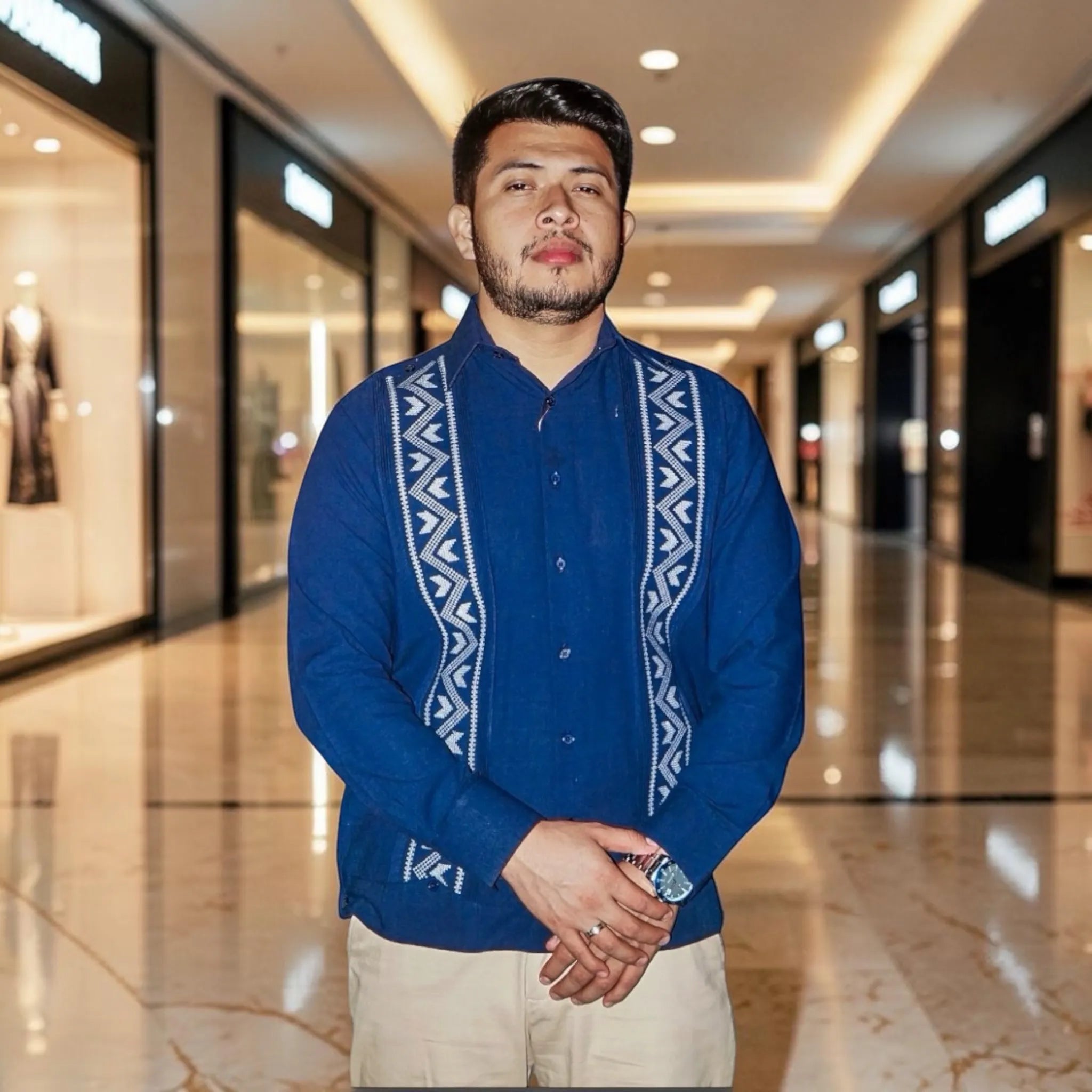 Guayabera Manga Larga MOD.049 Bordados Saeta | Guayabera artesanal | HETAREN GUAYABERAS