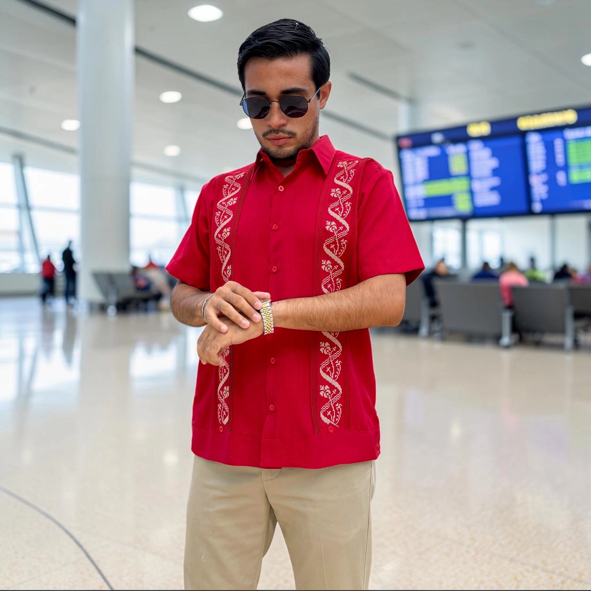 Guayabera Manga Corta MOD.050 Modelo Felipe Color Rojo | Guayabera artesanal | HETAREN GUAYABERAS