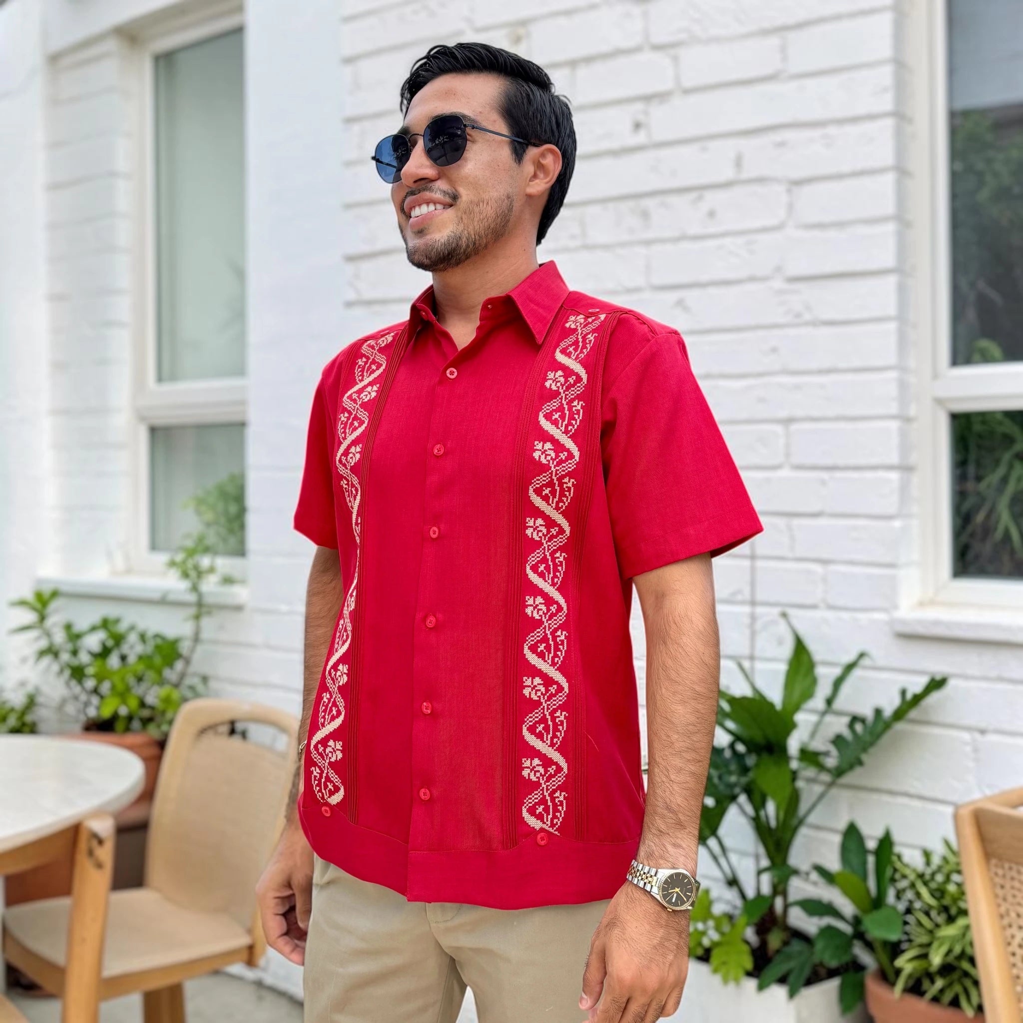 Guayabera Manga Corta MOD.050 Modelo Felipe Color Rojo | Guayabera artesanal | HETAREN GUAYABERAS