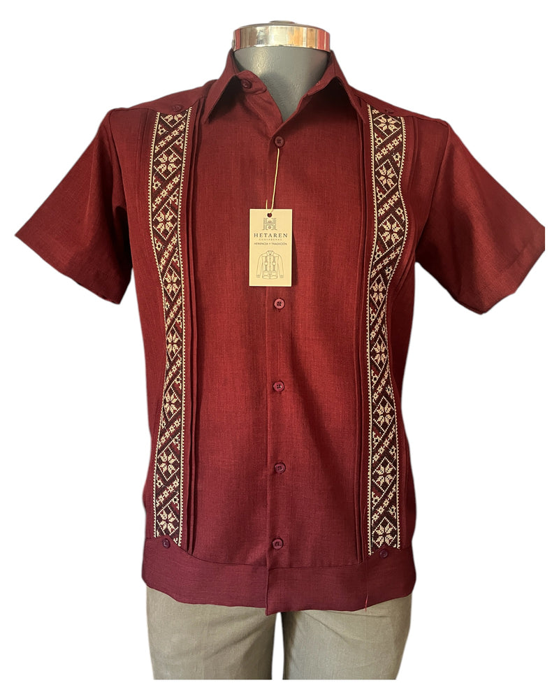 Guayabera Manga Corta MOD.054 Modelo Marcos Color Vino | Guayabera artesanal | HETAREN GUAYABERAS