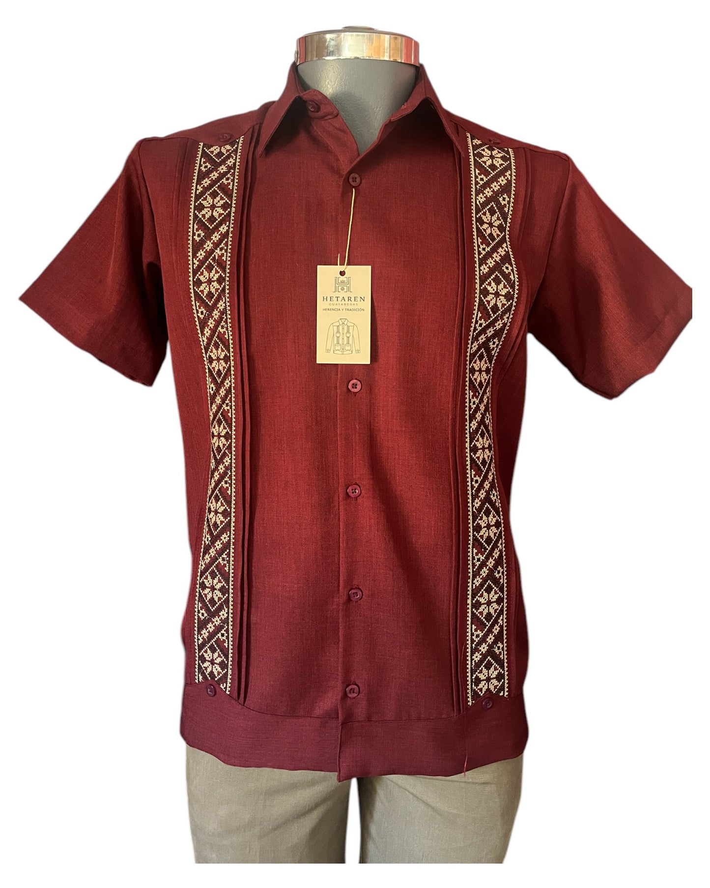 Guayabera Manga Corta MOD.054 Modelo Marcos Color Vino