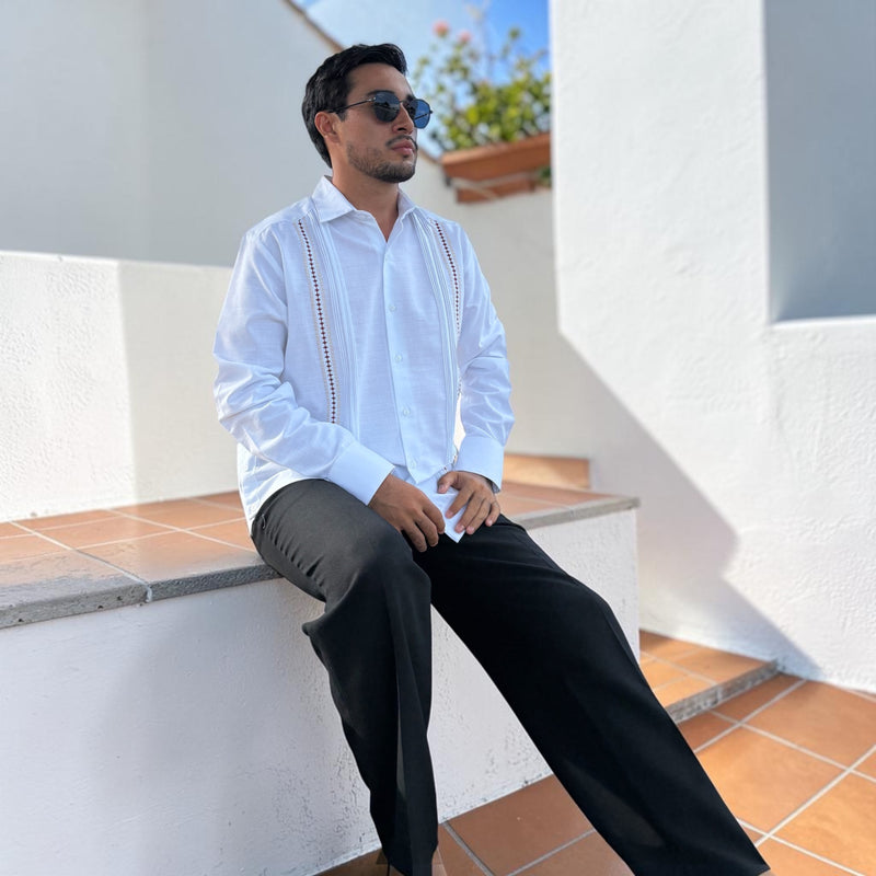 Guayabera Manga Larga MOD.065 Modelo Chichen Itza | Guayabera artesanal | HETAREN GUAYABERAS