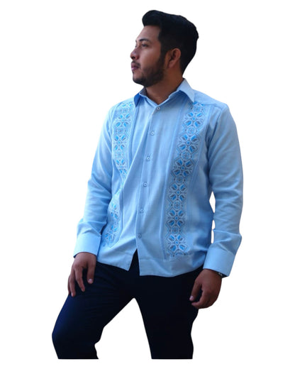 Guayabera Manga Larga MOD.078 Con Bordado de Flechas azul y gris
