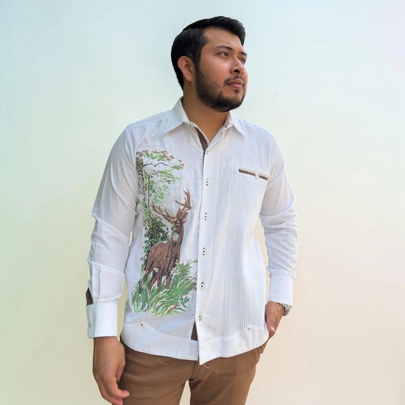 Guayabera Manga Larga MOD.125 Con Bordado Venado | Guayabera artesanal | HETAREN GUAYABERAS