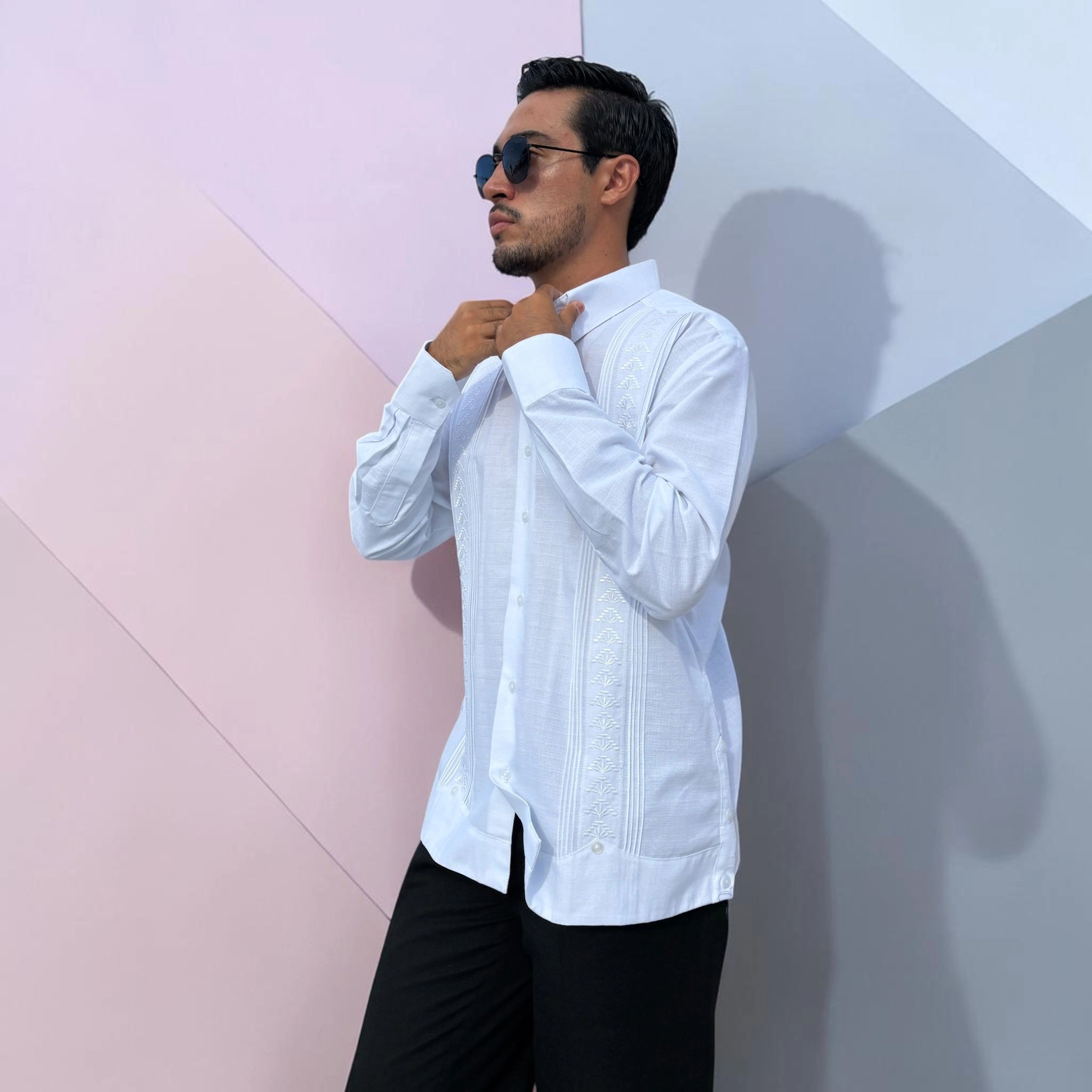 Guayabera Manga Larga MOD.122 Bordado Pirámide | Guayabera artesanal | HETAREN GUAYABERAS