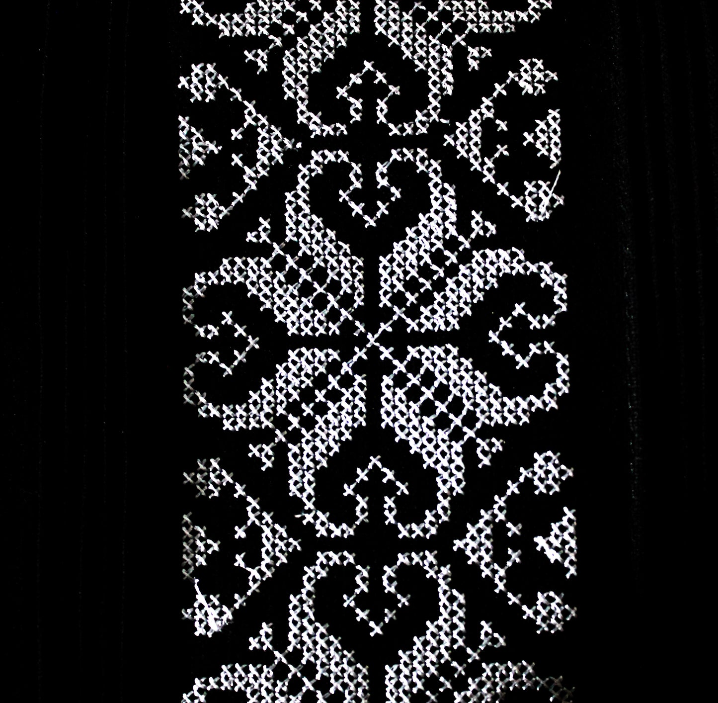 Guayabera Manga Larga MOD.064 Bordado De Corazones y cuello mao