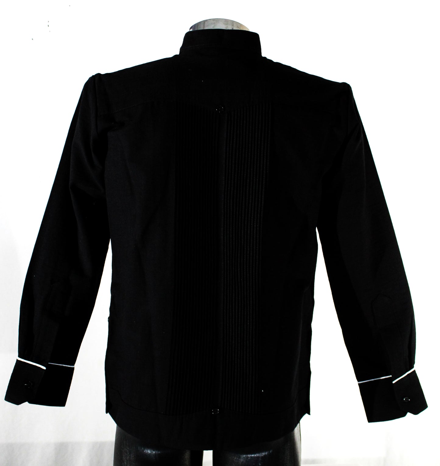 Guayabera Manga Larga MOD.064 Bordado De Corazones y cuello mao