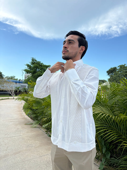 Guayabera Manga Larga MOD.158 Bordado Panal Hueso