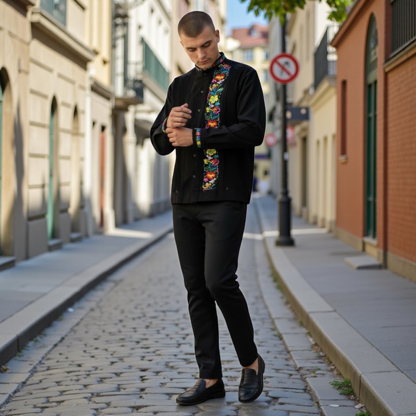 Guayabera Manga Larga MOD.053 Bordado de Colibrí, 10 colores