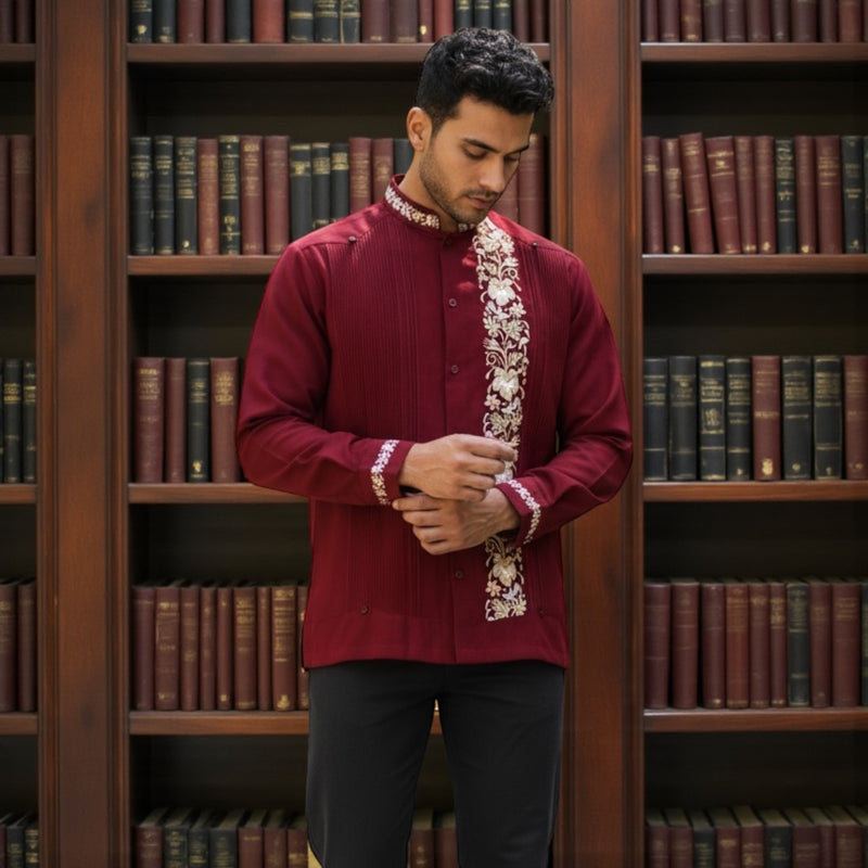 Guayabera Manga Larga MOD.001 Con Bordado de Colibrí en Cuello y Puño | Guayabera artesanal | HETAREN GUAYABERAS
